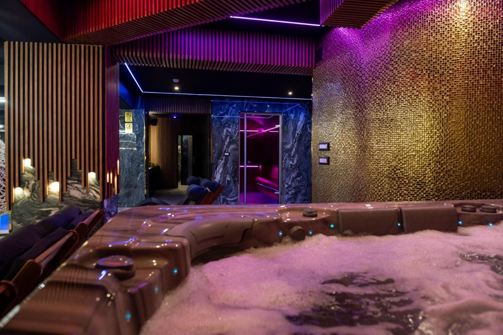 Uve Residence & Spa Πιάτρα Νέαμτς Δωμάτιο φωτογραφία